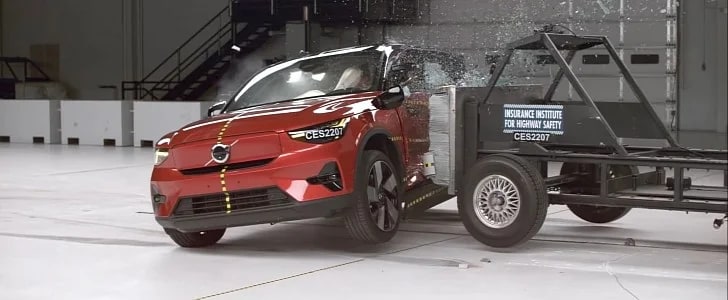 2022_C40_Crash_Test.jpg