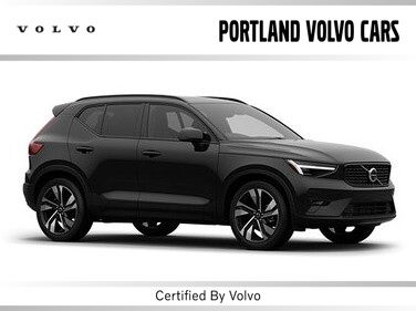 2025 Volvo XC40 B5 Core Bright AWD's photo