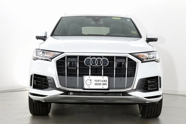 2022 Audi Q7 55 Premium photo 3