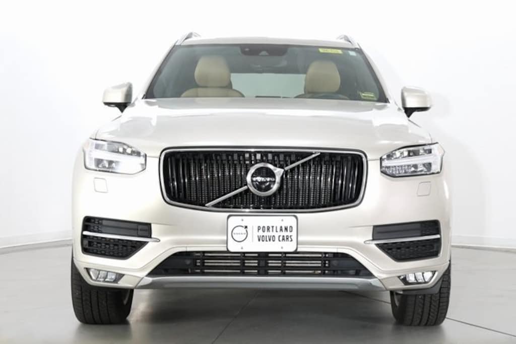 Used 2018 Volvo XC90 T6 AWD Momentum (7 Passenger) SUV