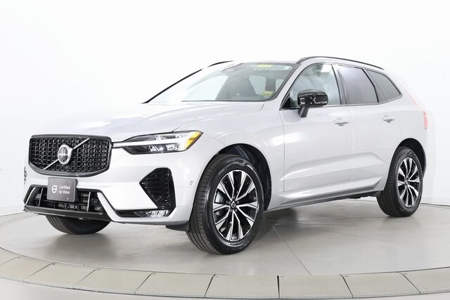 2025 Volvo XC60 B5 Plus photo 3