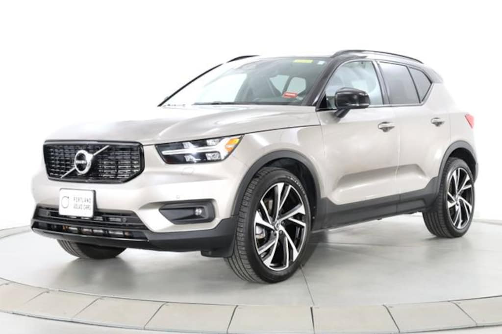 Used 2022 Volvo XC40 T5 AWD R-Design SUV