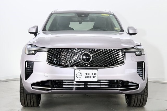 2026 Volvo XC90 T8 Plus photo 3