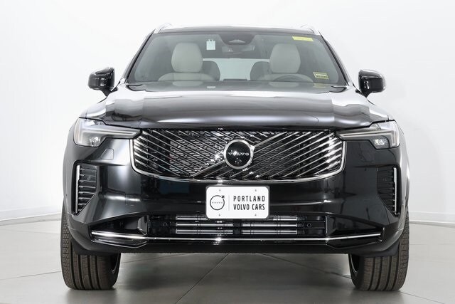 2025 Volvo XC90 T8 Plus photo 2