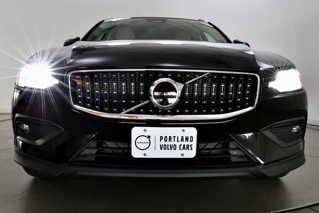 2026 Volvo V60 Cross Country Plus - Photo 27
