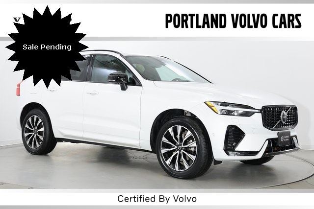 2023 Volvo XC60 Plus's photo