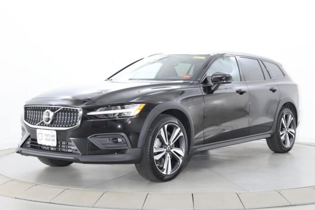 New 2026 Volvo V60 Cross Country B5 Plus Wagon