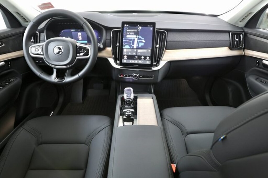 New 2026 Volvo XC90 plug-in hybrid T8 Plus 7-Seater SUV