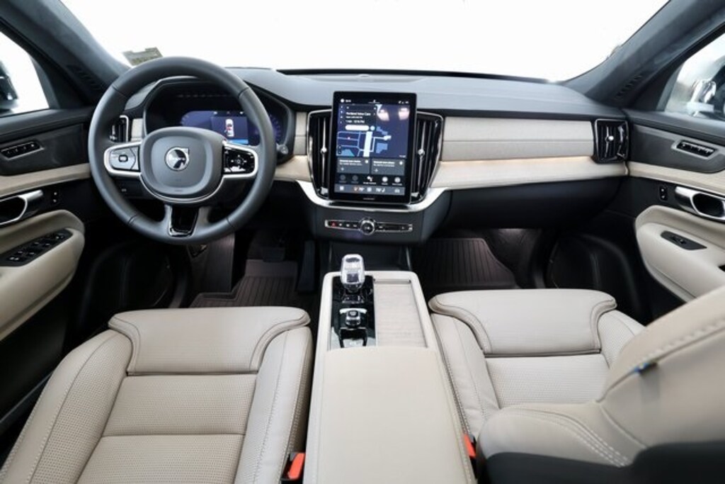 New 2026 Volvo XC90 B6 Ultra Dark Theme 7-Seater SUV