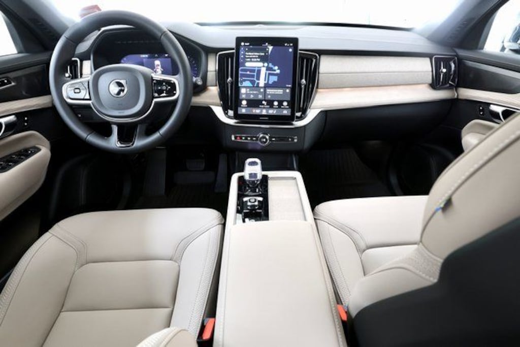 New 2026 Volvo XC90 B6 Plus 7-Seater SUV