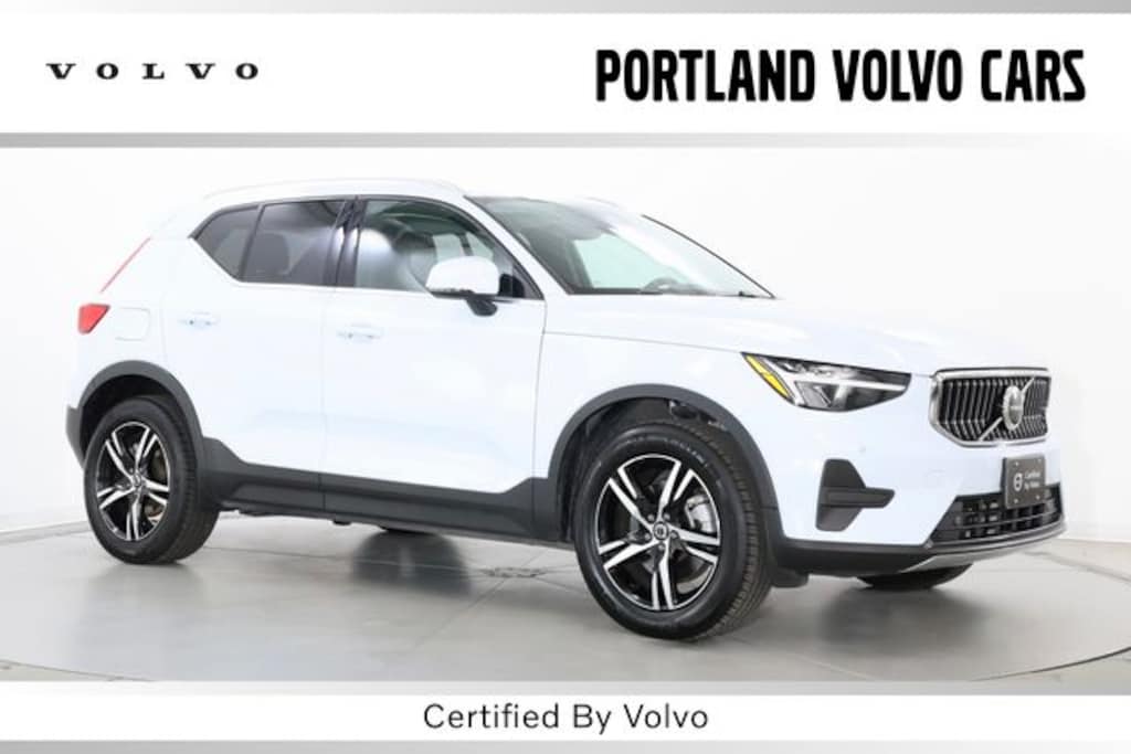 Certified 2025 Volvo XC40 B5 Core Bright Theme SUV