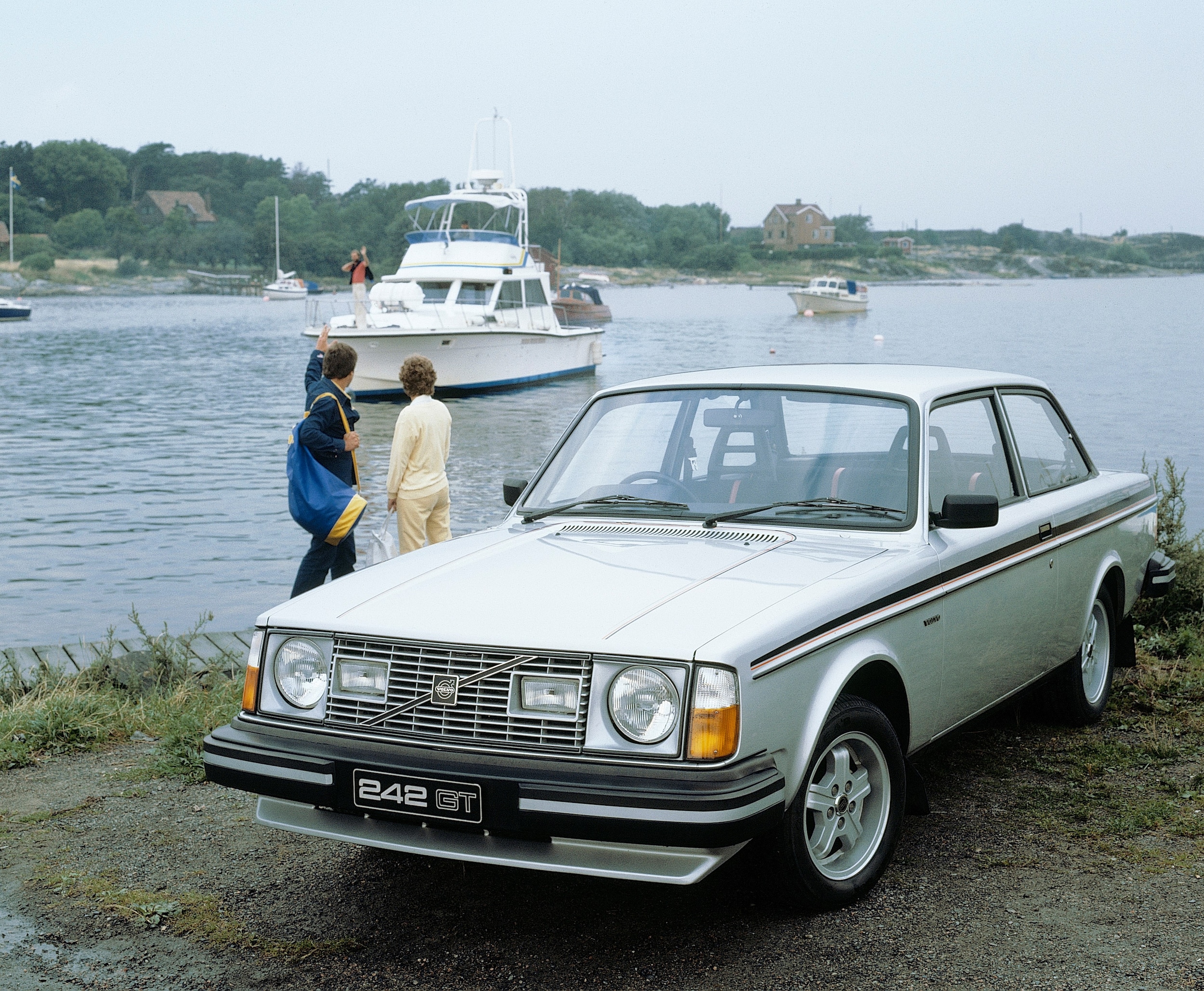 Volvo_242_GT.jpg