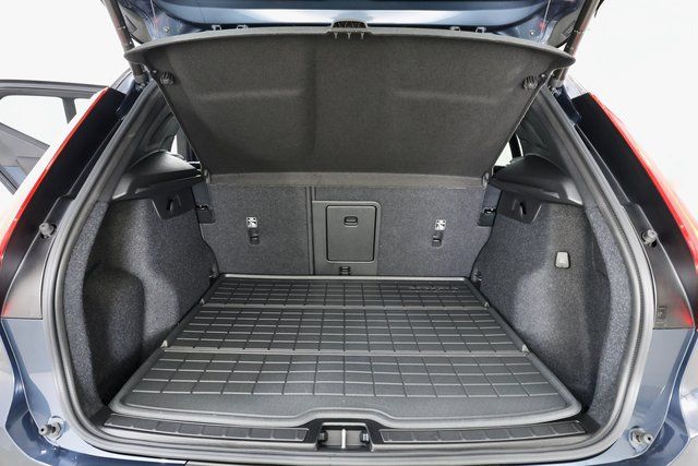 2026 Volvo XC40 Ultra Black Edition - Photo 25