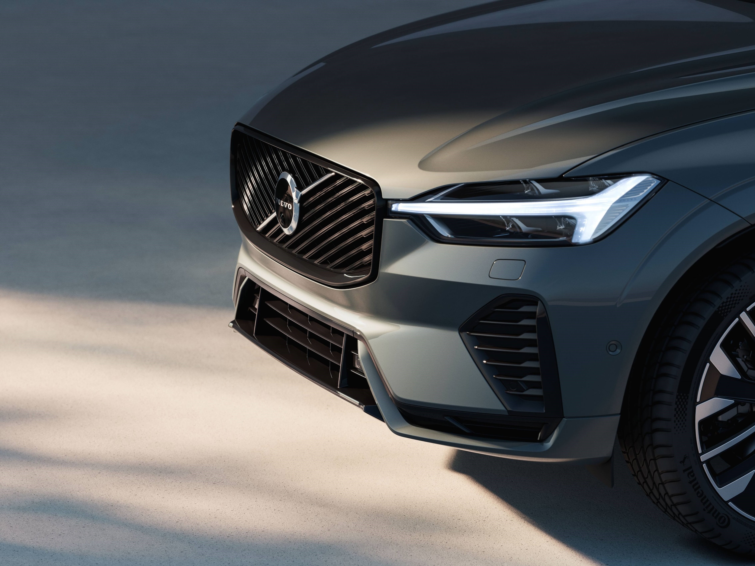 340827_Refreshed_Volvo_XC60_exterior.jpg