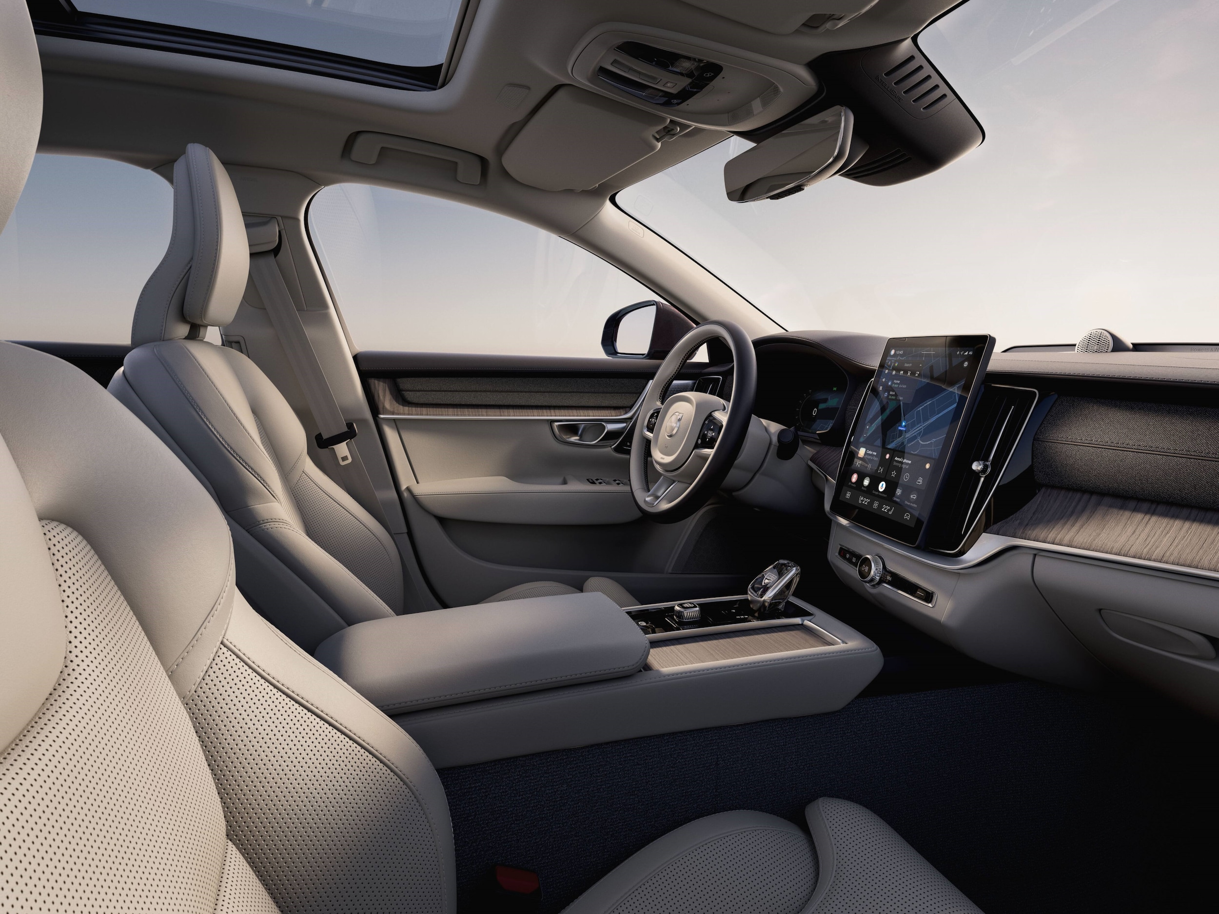 Refreshed_Volvo_S90_Interior1.jpg