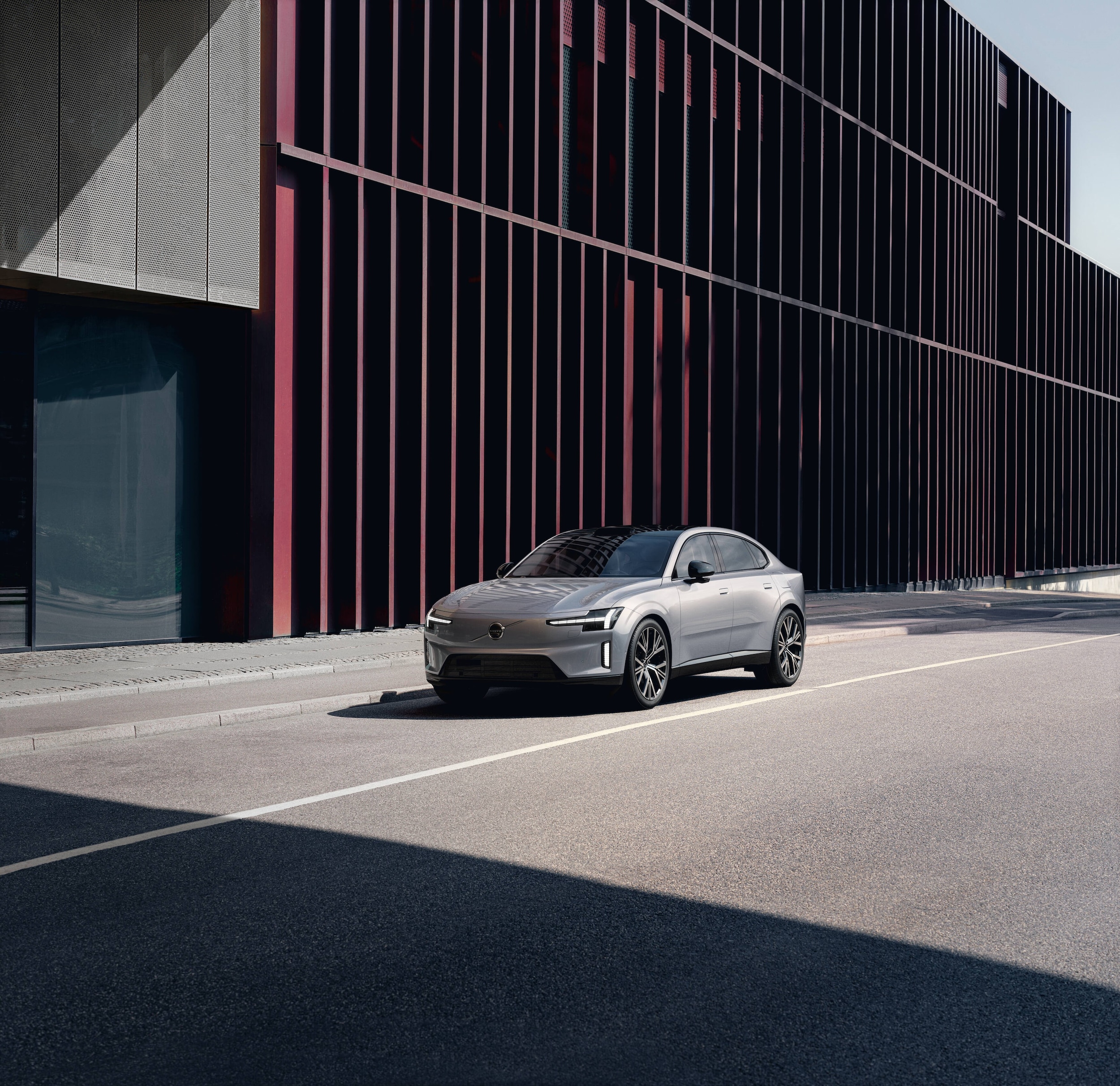 342379_Volvo_ES90_Exterior.jpg