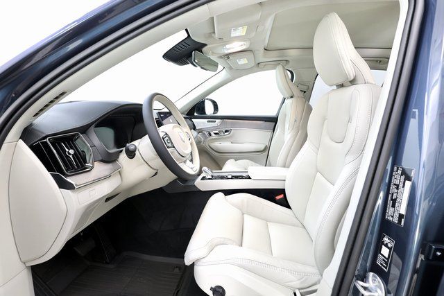 2026 Volvo XC90 Ultra - Photo 14