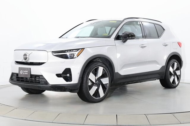 2023 Volvo XC40 Recharge Ultimate photo 3
