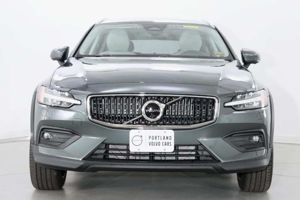 New 2026 Volvo V60 Cross Country B5 Plus Wagon