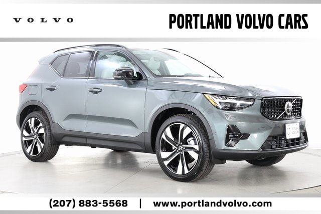 2026 Volvo XC40 B5 Plus