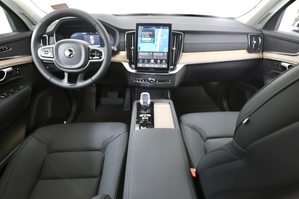 New 2026 Volvo XC90 B5 Core SUV