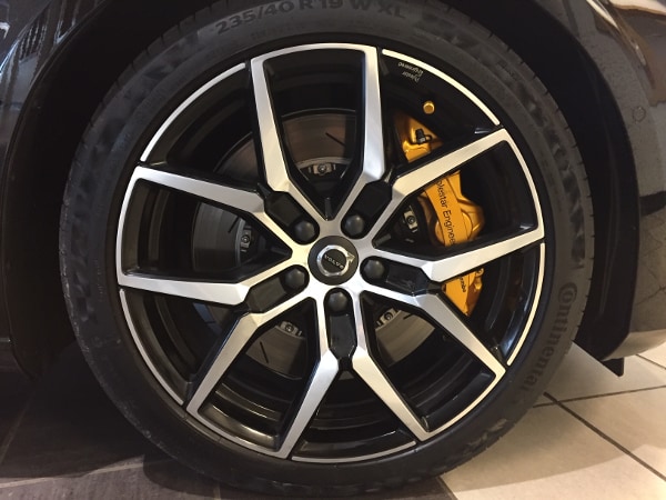 2019_Volvo_S60_Wheel.png