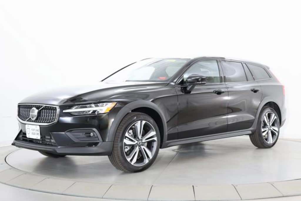 New 2026 Volvo V60 Cross Country B5 Plus Wagon