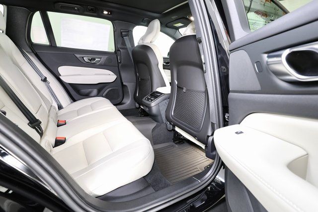 2026 Volvo V60 Cross Country Ultra - Photo 18