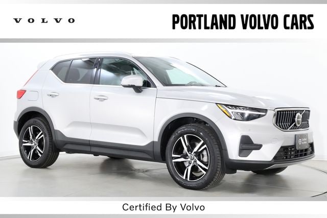 2025 Volvo XC40 B5 Core Bright AWD's photo
