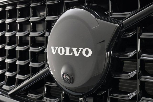 2026 Volvo XC40 Ultra Black Edition - Photo 11