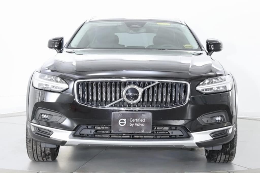 Certified 2024 Volvo V90 Cross Country B6 Plus Wagon