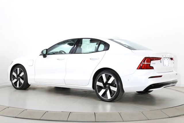 2025 Volvo S60 Plus - Photo 7