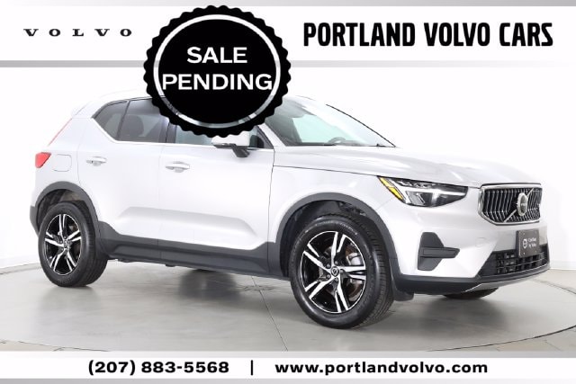 2025 Volvo XC40 Core