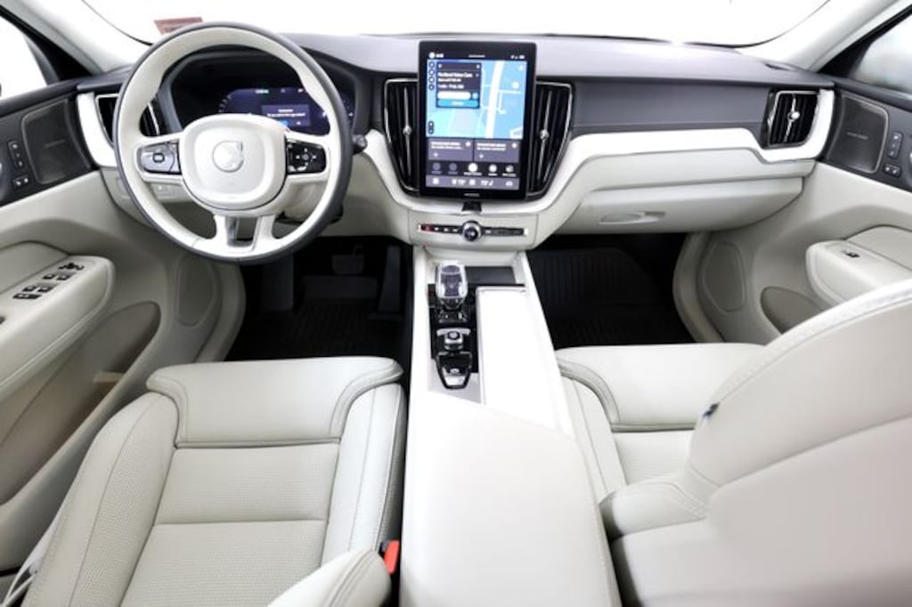 New 2026 Volvo XC60 plug-in hybrid T8 Ultra SUV