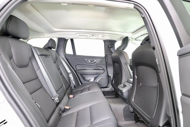 2026 Volvo V60 Cross Country Plus - Photo 18
