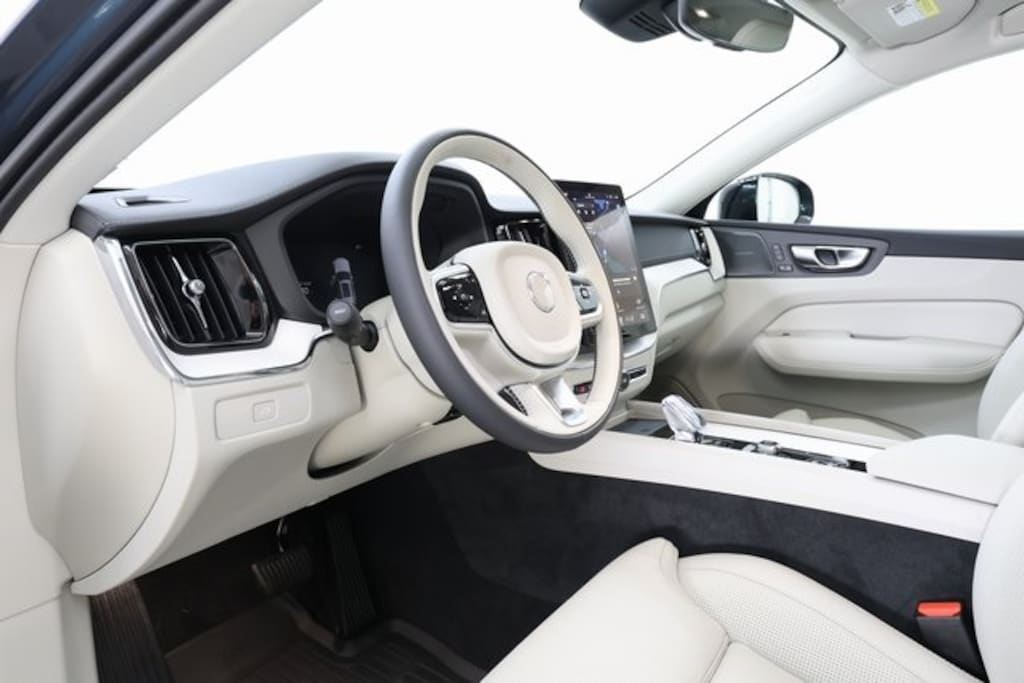 New 2026 Volvo XC60 B5 Ultra SUV