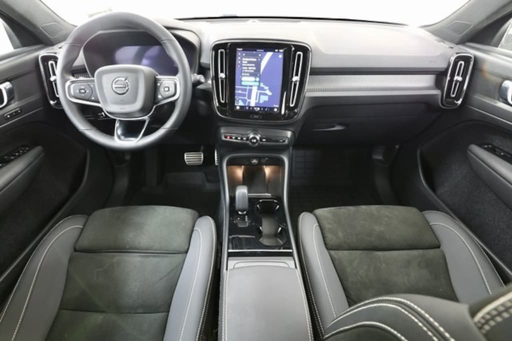 Certified 2022 Volvo XC40 Recharge Twin Pure Electric Plus SUV