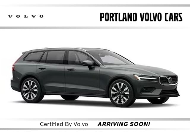 2025 Volvo V60 Cross Country B5 Plus Wagon