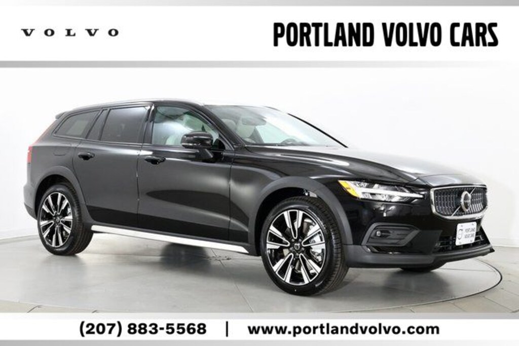 New 2026 Volvo V60 Cross Country B5 Ultra Wagon