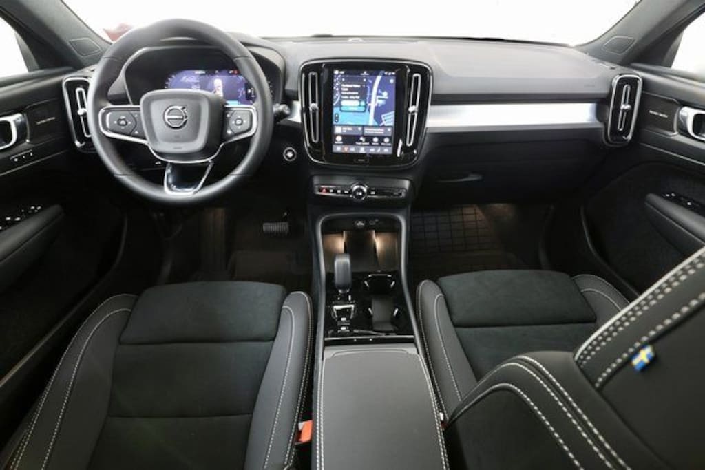 New 2026 Volvo XC40 B5 Ultra Black Edition SUV