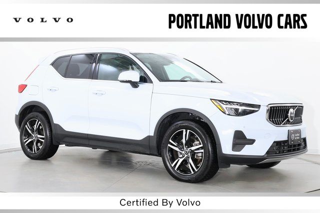 2025 Volvo XC40