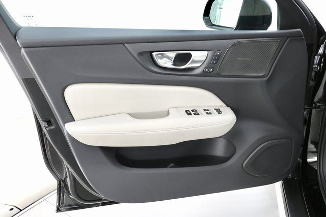 2026 Volvo V60 Cross Country Ultra - Photo 13