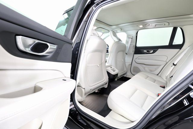 2026 Volvo V60 Cross Country Plus - Photo 15