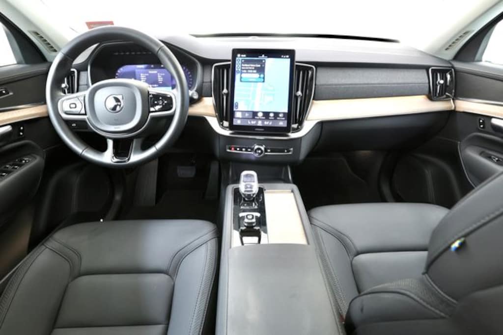 Certified 2025 Volvo XC90 B5 (2025.5) Core SUV
