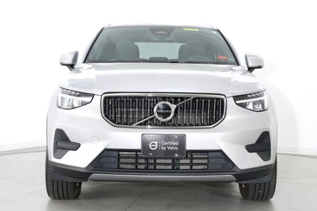 Certified 2025 Volvo XC40 B5 Core Bright Theme SUV