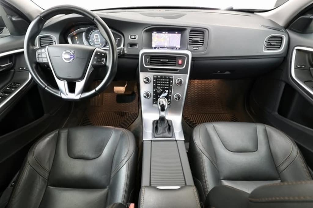 Used 2017 Volvo V60 Cross Country T5 AWD Platinum Wagon