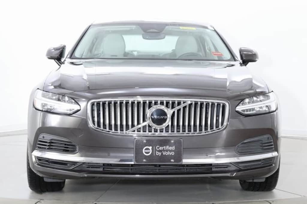 Certified 2022 Volvo S90 Recharge Plug-In Hybrid eAWD Inscription Sedan