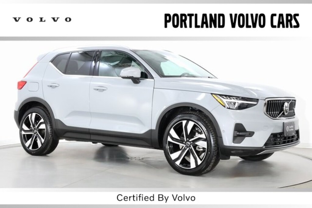 Certified 2025 Volvo XC40 B5 Plus Bright Theme SUV