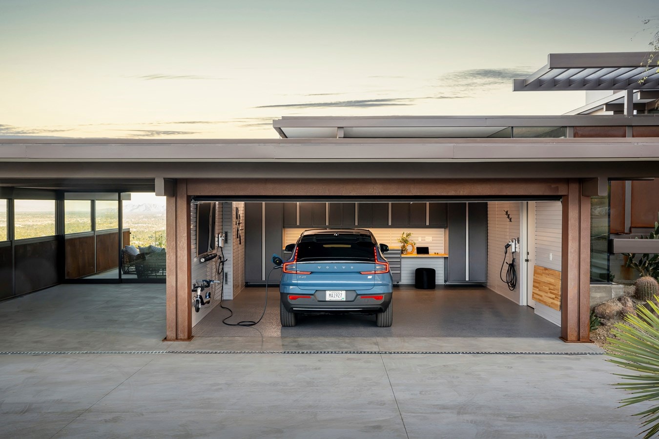 garage1.jpg