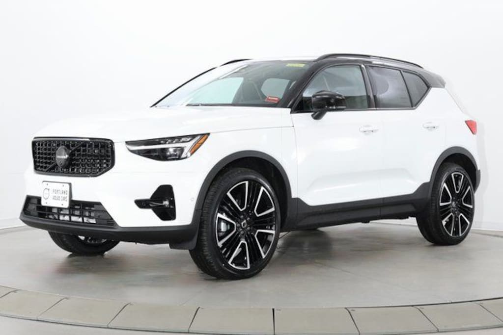 New 2026 Volvo XC40 B5 Ultra Black Edition SUV